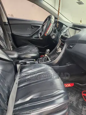 Hyundai Elantra 2014 Doré