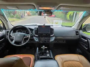 Toyota Land Cruiser 2021 Blanc