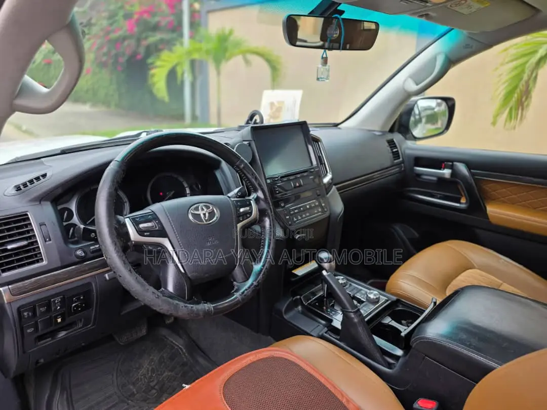 Toyota Land Cruiser 2021 Blanc
