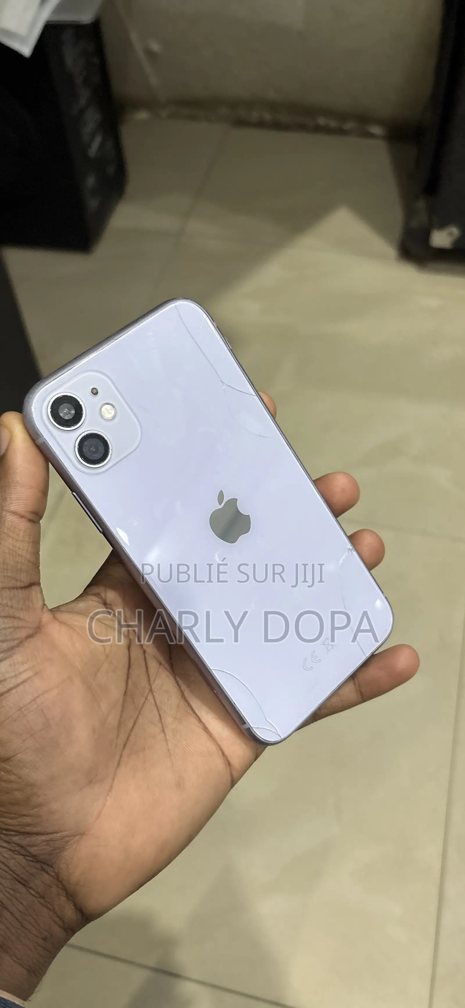 Apple iPhone 11 64 GB Argenté