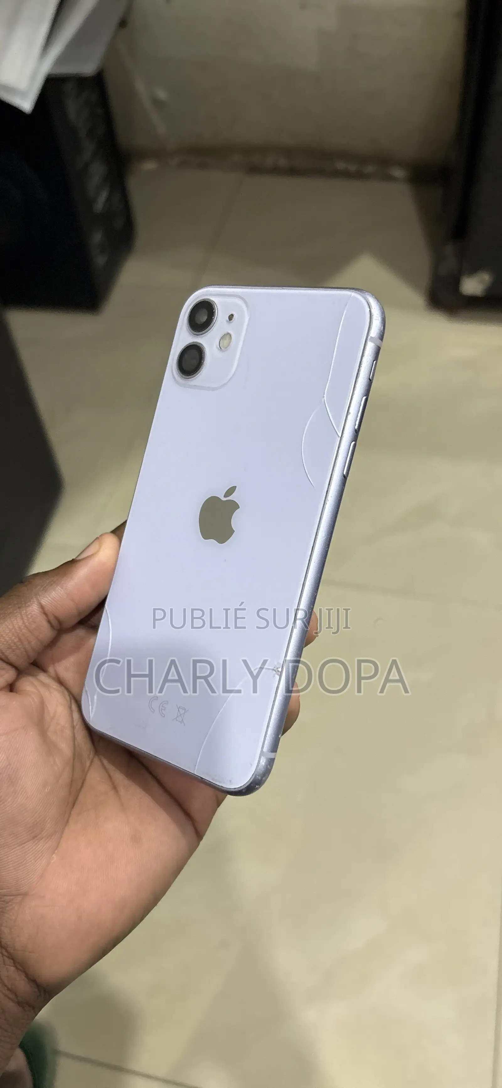 Apple iPhone 11 64 GB Argenté