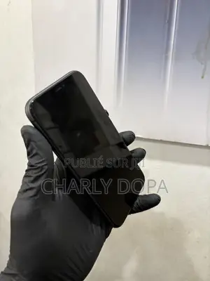 Apple iPhone 11 64 GB Noir