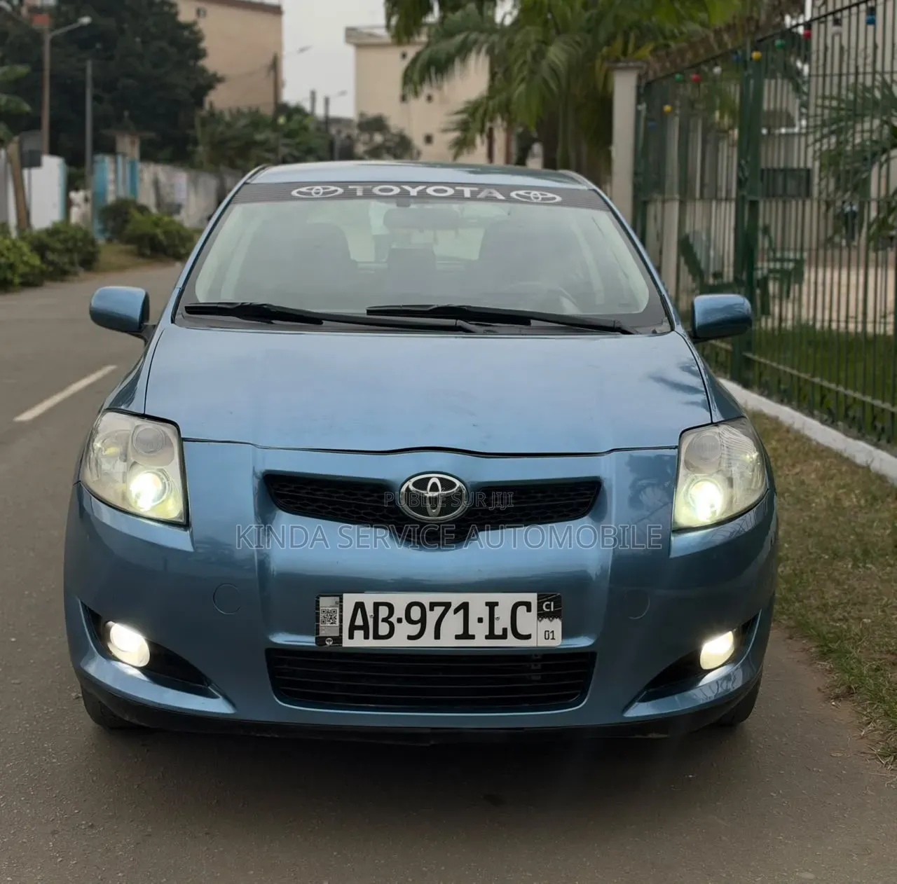 Toyota Auris 2017 Bleu