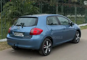 Toyota Auris 2017 Bleu