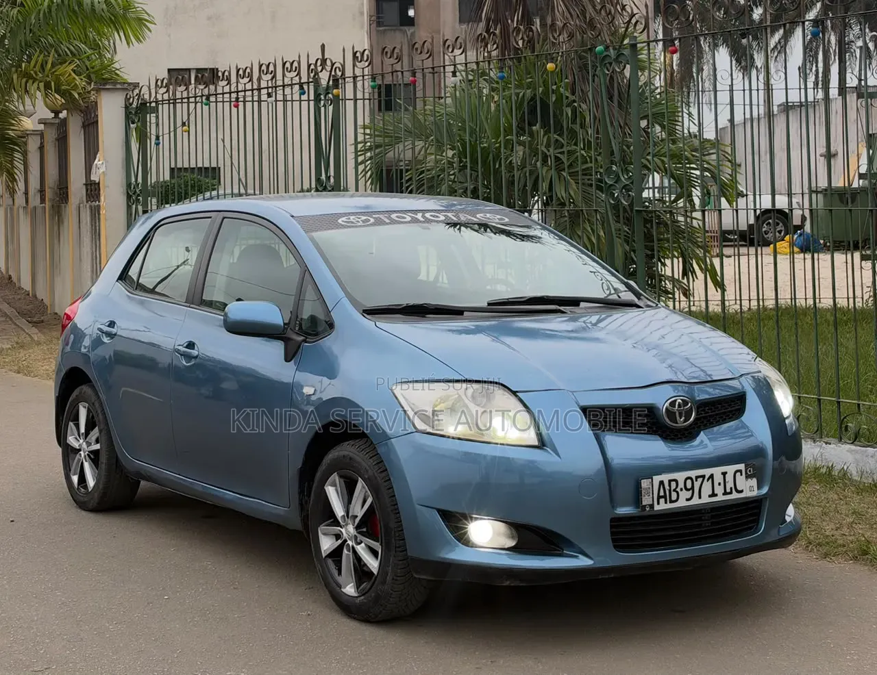 Toyota Auris 2017 Bleu
