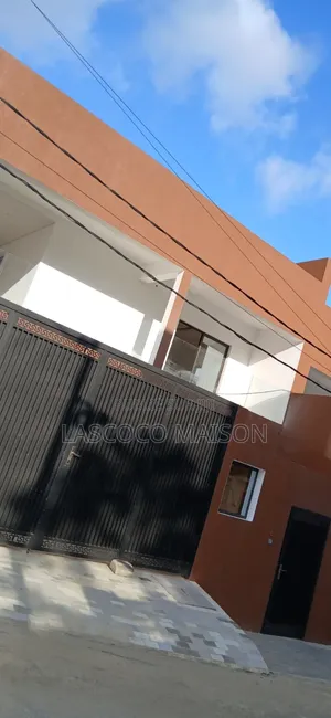 4chbre Duplex dans Lascoco Maison, Cocody à Louer