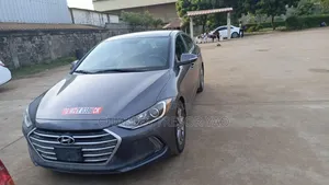 Hyundai Elantra Limited 2018 Gris