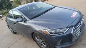 Hyundai Elantra Limited 2018 Gris