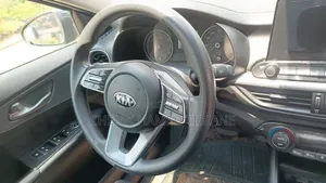 Kia Forte 2020 Gris