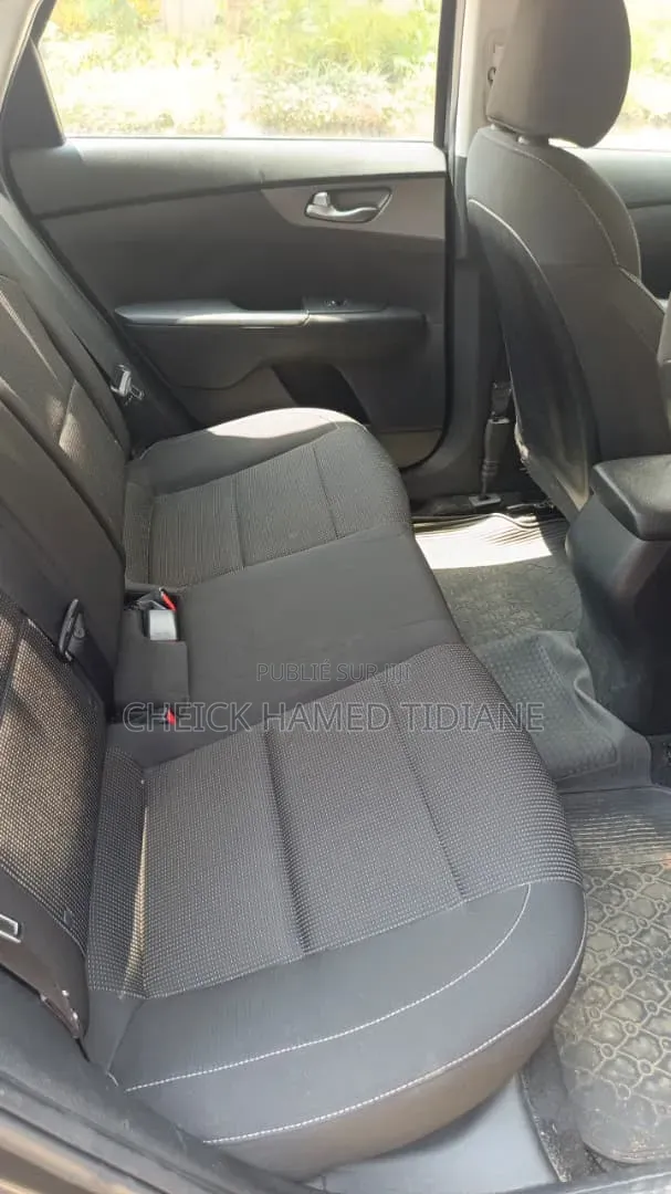 Kia Forte 2020 Gris