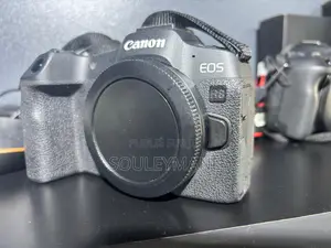 Canon Eos R8