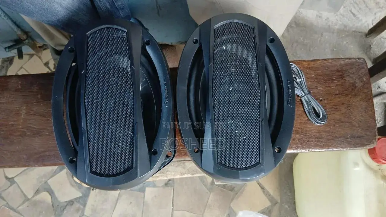 Baffle Auto Premium — Le Son Qui Transforme Votre Voiture