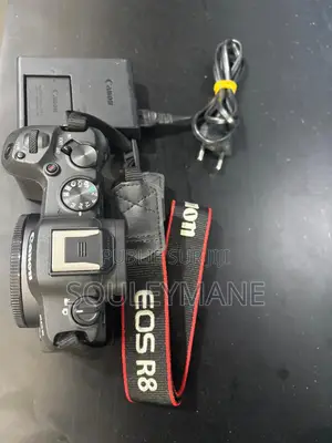 Canon Eos R8