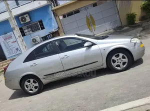 Nouveau Nissan Primera 2025 Blanc cassé
