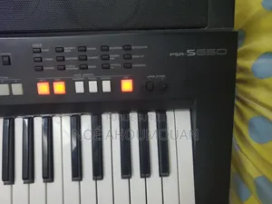 Yamaha PSR-S650