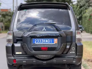 Mitsubishi Pajero 2016 Noir