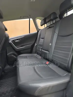 Nouveau Toyota RAV4 2026 Gris