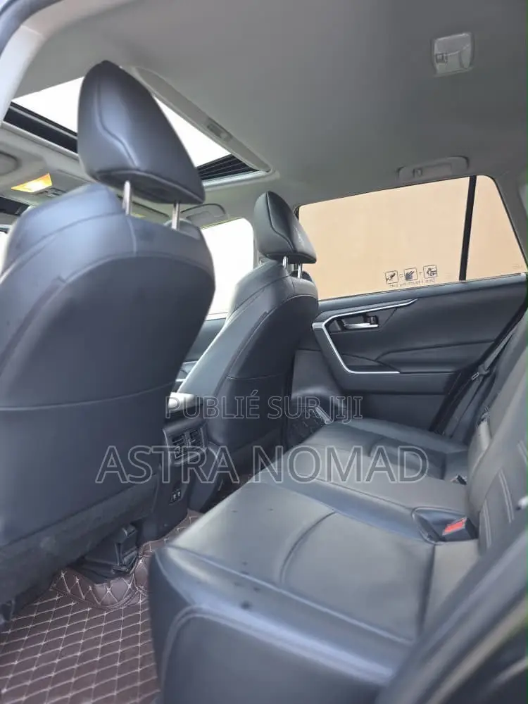 Toyota RAV4 2022 Noir