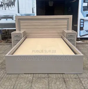 Magnifique Lit (2) Places en Bois en Promotion