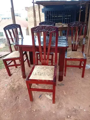 Table À Manger