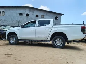 Mitsubishi L200 2024 Blanc
