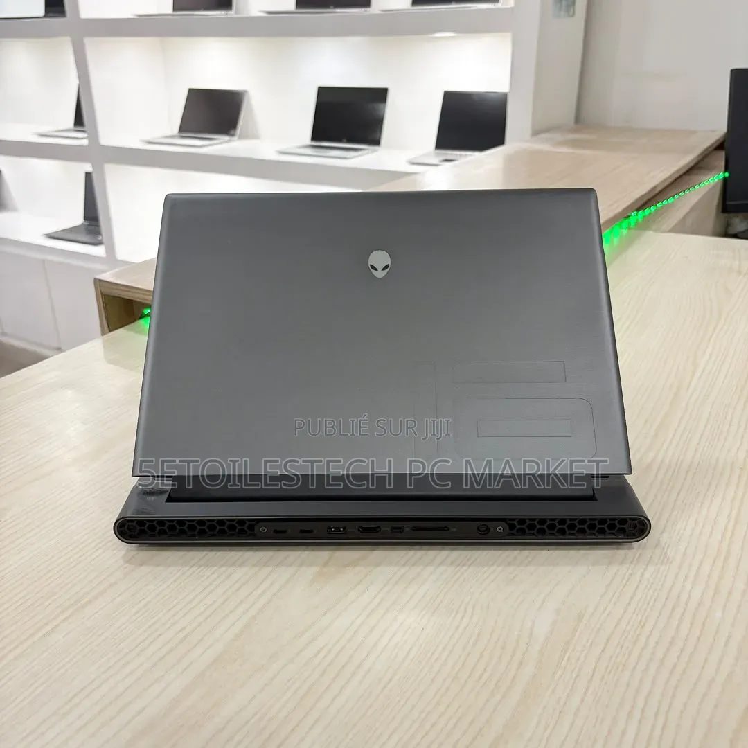 Nouveau Alienware M16 R1 16GB Intel Core i7 SSD 512GB