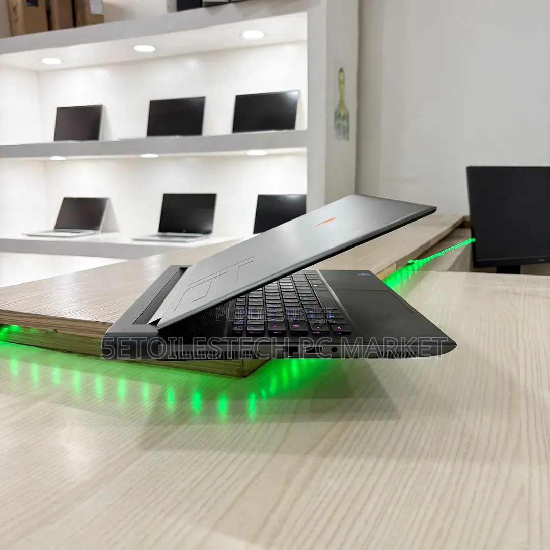 Nouveau Alienware M16 R1 16GB Intel Core i7 SSD 512GB