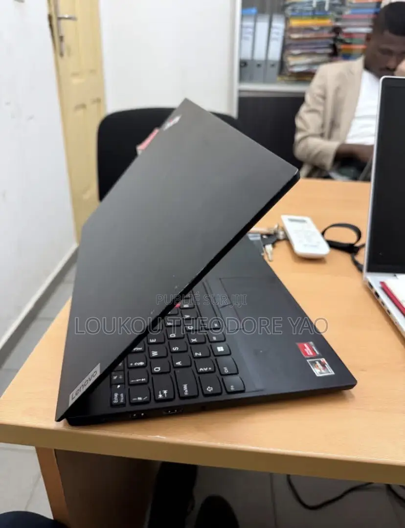 Ordinateur portable Lenovo ThinkPad E15 16GB Intel Core i7 SSD 512GB