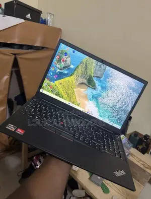 Ordinateur portable Lenovo ThinkPad E15 16GB Intel Core i7 SSD 512GB