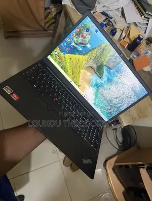 Ordinateur portable Lenovo ThinkPad E15 16GB Intel Core i7 SSD 512GB