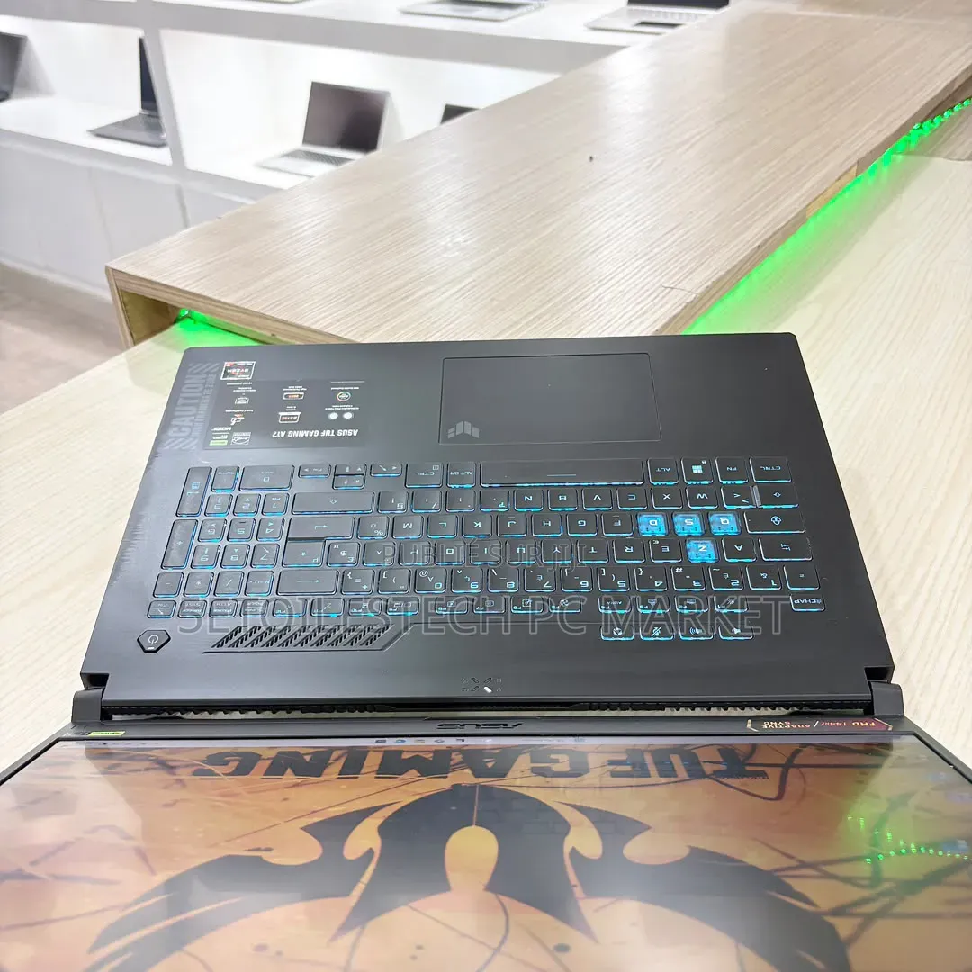 Nouveau Asus TUF Gaming F17 16GB AMD Ryzen 7 SSD 512GB