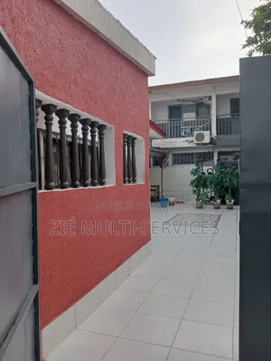 Meublé 6chbre Duplex dans Zié Multi-Services, Marcory à Vendre