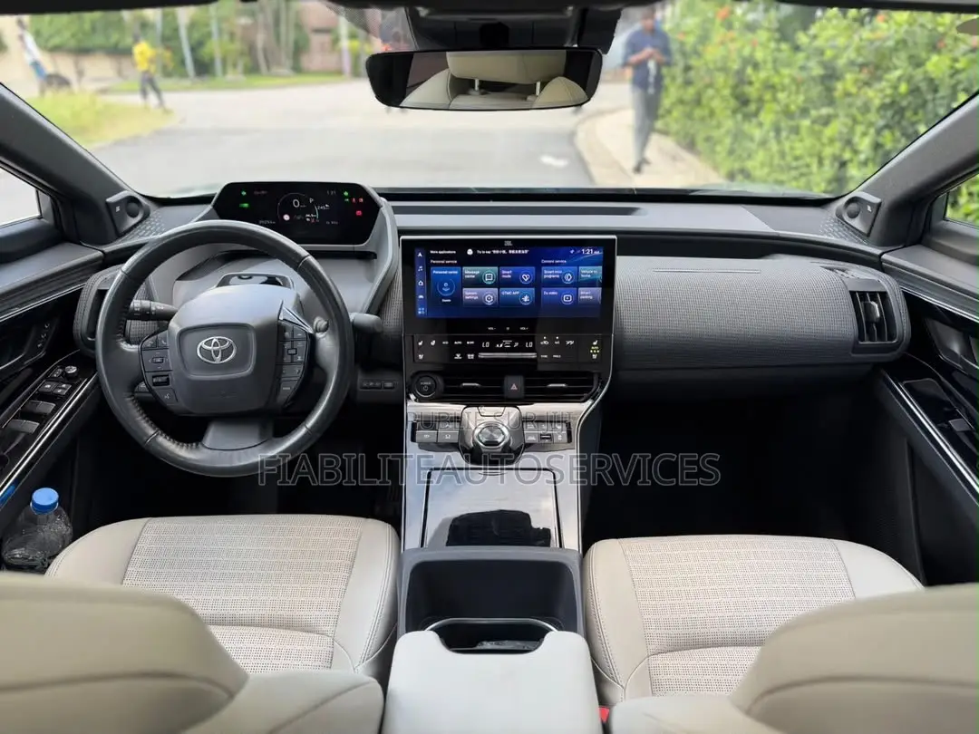 Toyota RAV4 2026 Gris