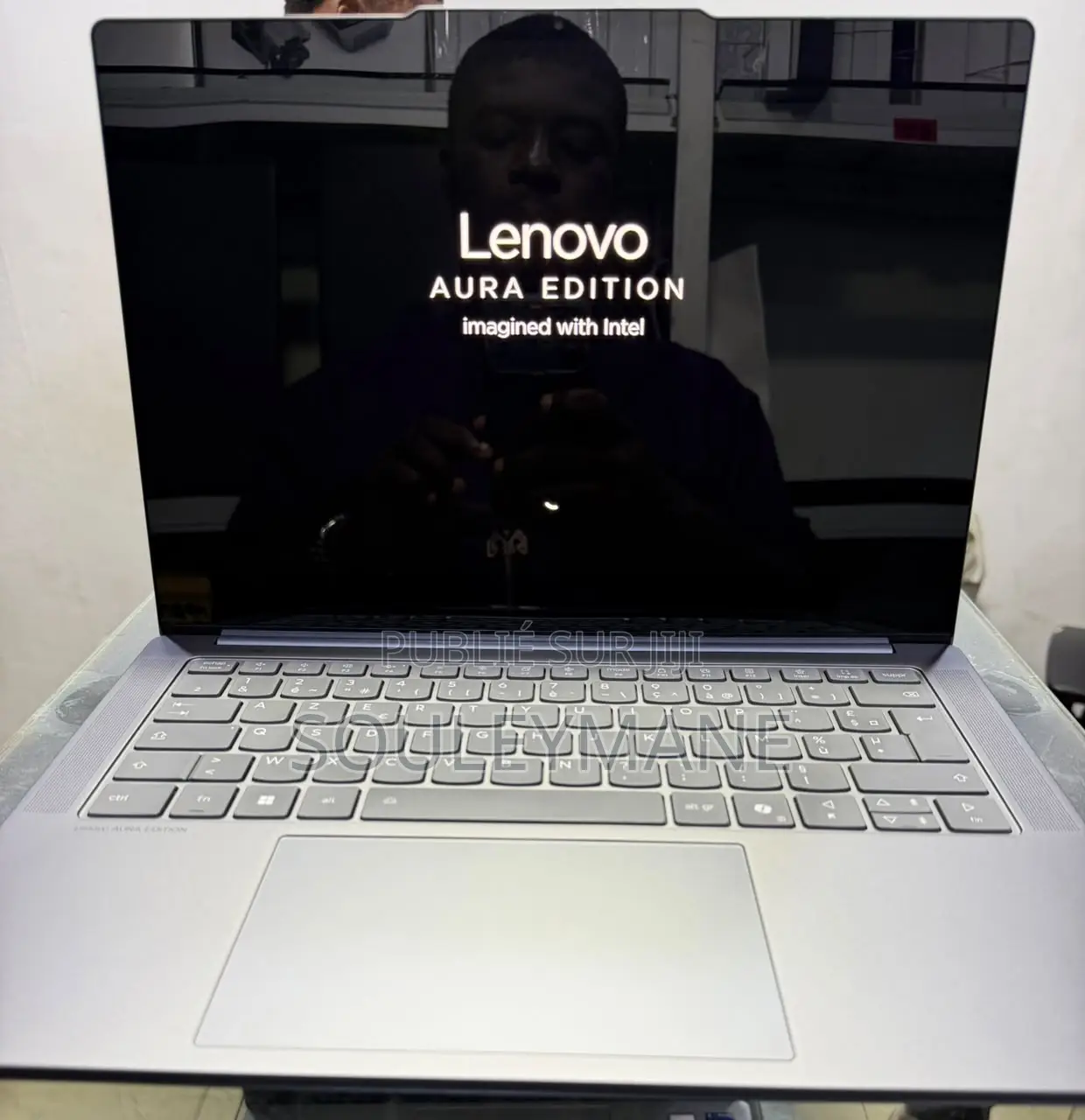Nouveau Lenovo Yoga Pro 9i Aura Edition 32GB Intel Core Ultra 9 SSD 1T