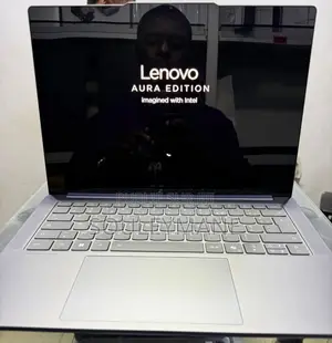 Nouveau Lenovo Yoga Pro 9i Aura Edition 32GB Intel Core Ultra 9 SSD 1T