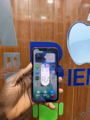Apple iPhone 11 64 GB Rouge