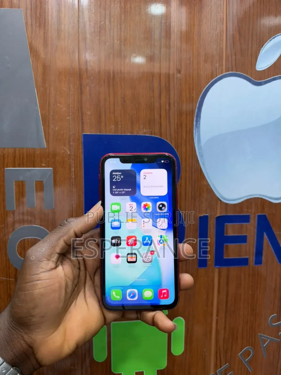 Apple iPhone 11 64 GB Rouge