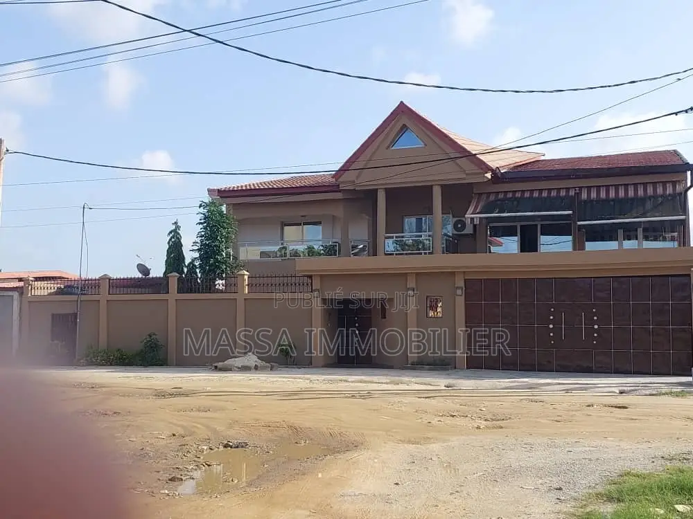 5chbre Duplex dans Massa Immobilier, Cocody à Vendre