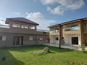 5chbre Duplex dans Massa Immobilier, Cocody à Vendre