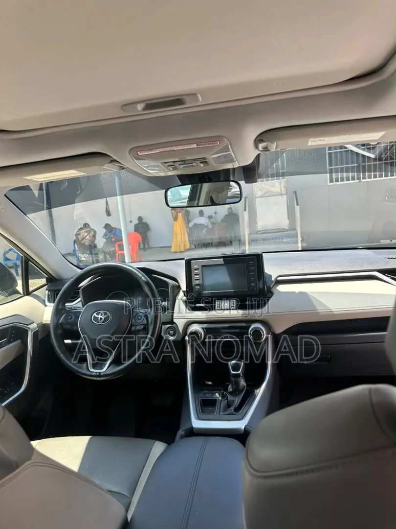Toyota RAV4 2020 Noir