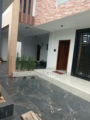5chbre Duplex dans Bingerville à Vendre