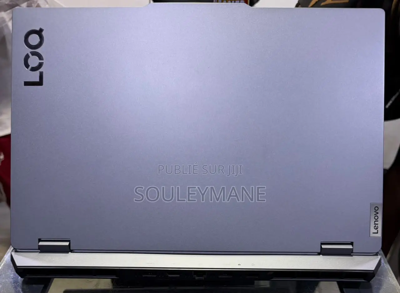 Ordinateur portable Lenovo LOQ 15AHP10 16GB AMD Ryzen 7 SSD 512GB