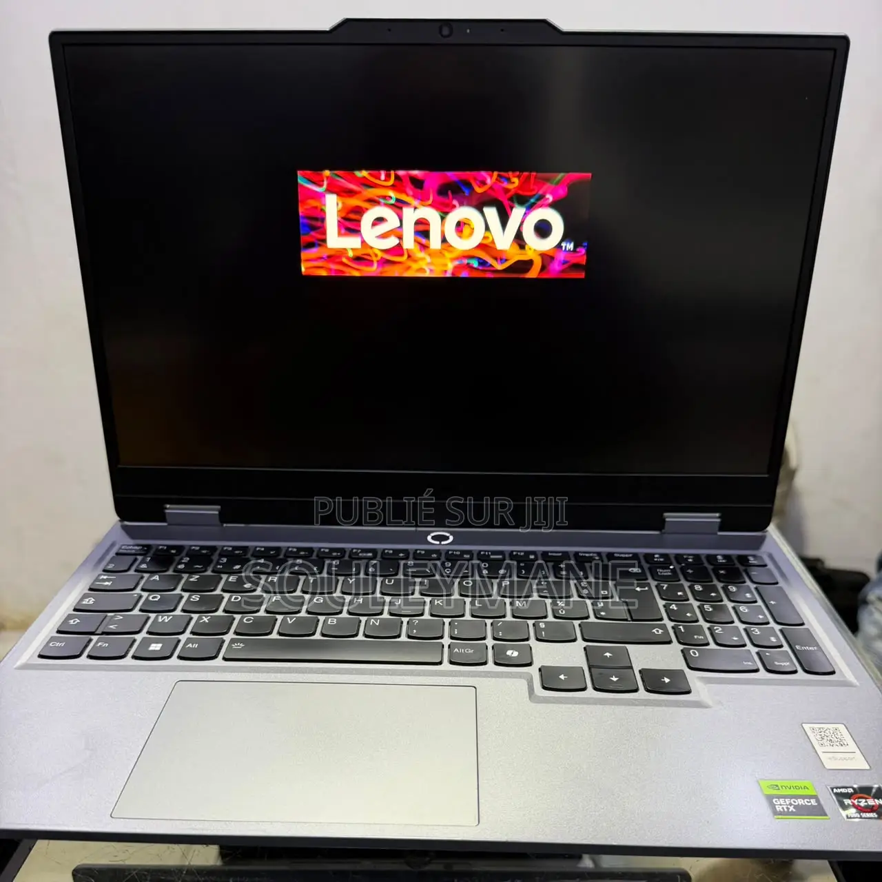 Ordinateur portable Lenovo LOQ 15AHP10 16GB AMD Ryzen 7 SSD 512GB