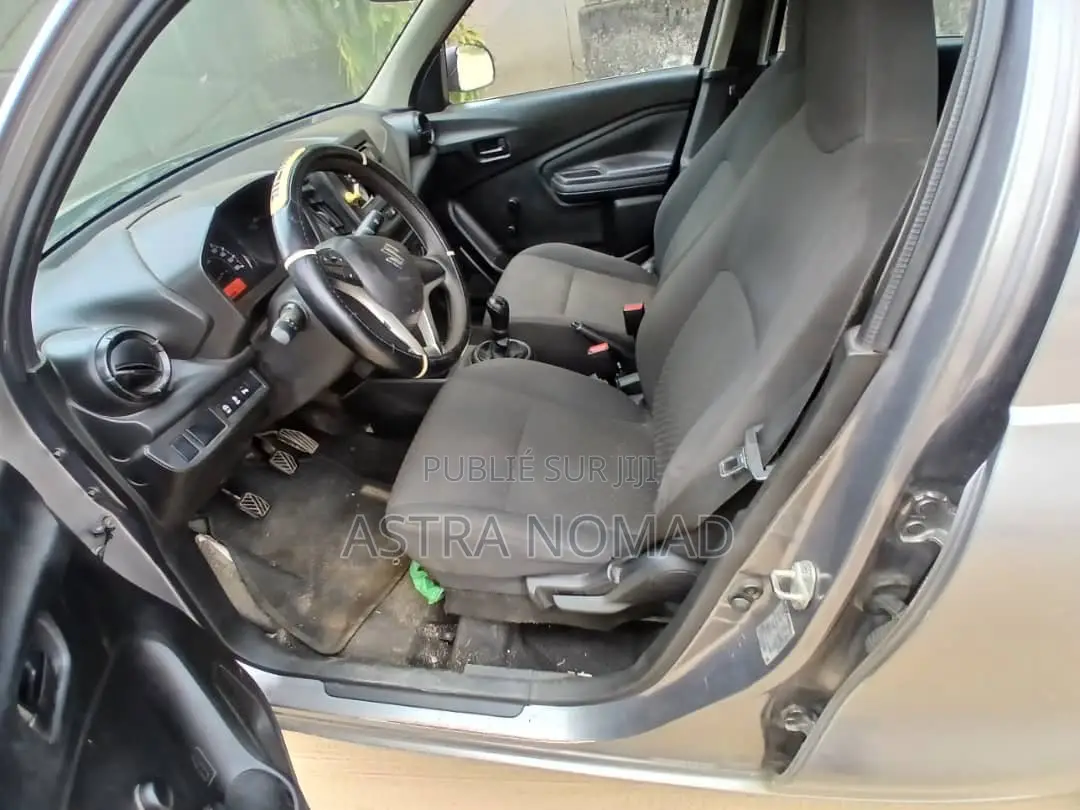 Suzuki S-Presso 2024 Gris