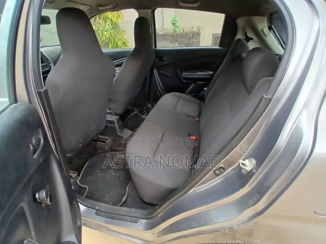 Suzuki S-Presso 2024 Gris
