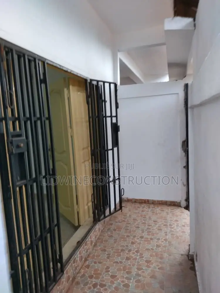 2chbre Appartement dans Bingerville à Louer