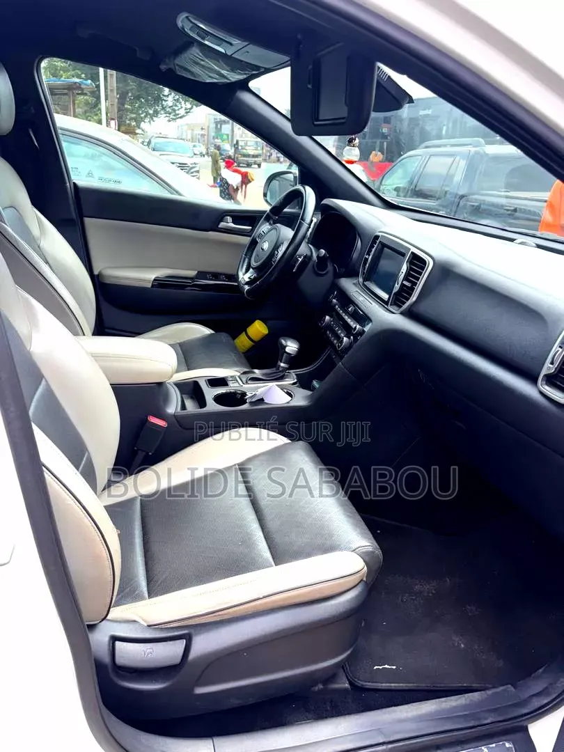 Kia Sportage EX 2021 Blanc cassé