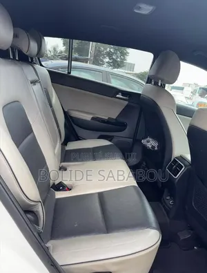 Kia Sportage EX 2021 Blanc cassé