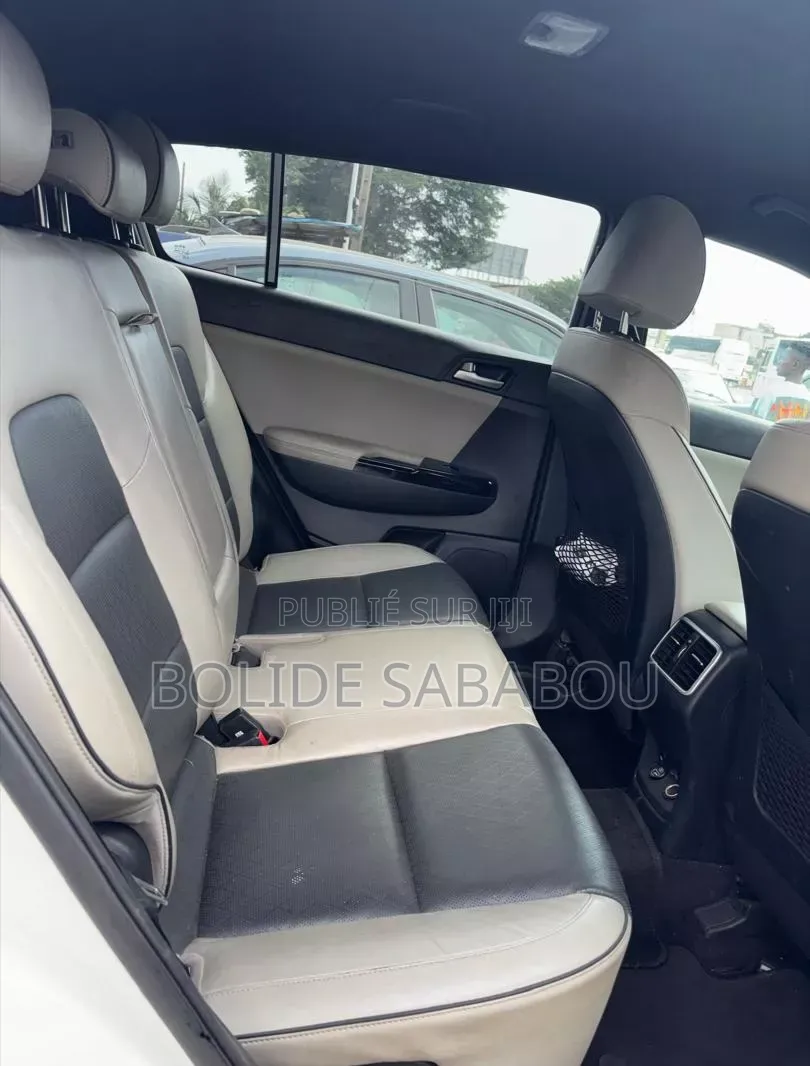 Kia Sportage EX 2021 Blanc cassé