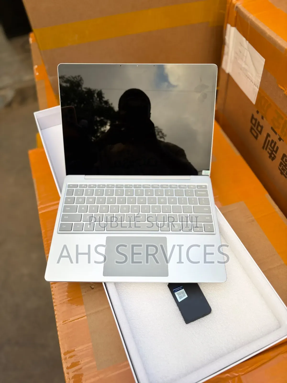 Nouveau Microsoft Surface Go 8GB Intel Core i5 SSD 256GB